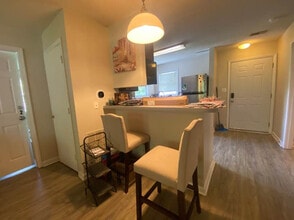 Room in Condo on Carlton Ave in Raleigh, NC - Building Photo - Building Photo
