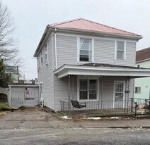 355 Locust St in New Martinsville, WV - Building Photo