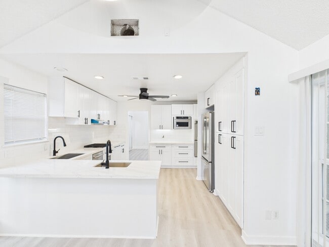 property at 7610 Hopewell Ln