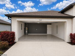 4117 San Clemente Ct in North Fort Myers, FL - Building Photo - Building Photo