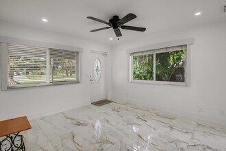 701 Florida Mango Rd in West Palm Beach, FL - Building Photo - Building Photo