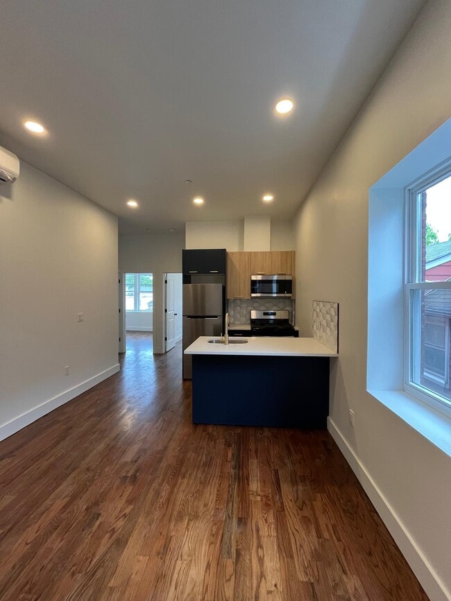 48 Bergen Ave