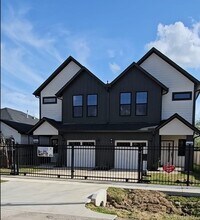 4618 Davenport St in Houston, TX - Building Photo - Building Photo