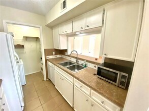 6718 Silvermine Dr in Austin, TX - Building Photo - Building Photo