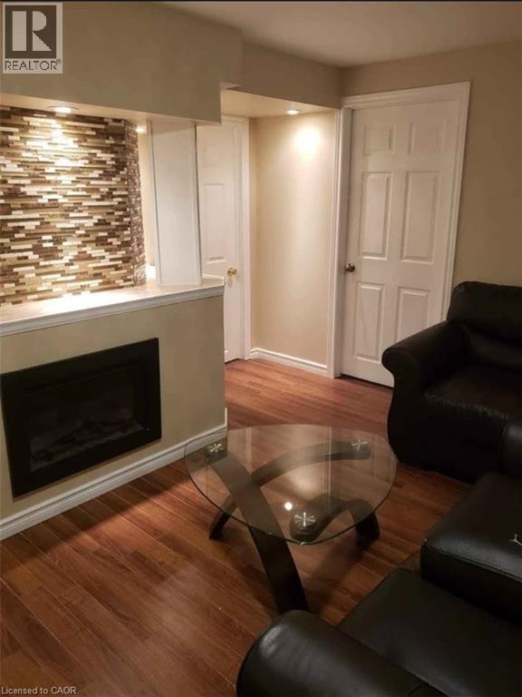 679 Commonwealth Crescent in Kitchener, ON - Building Photo - Building Photo