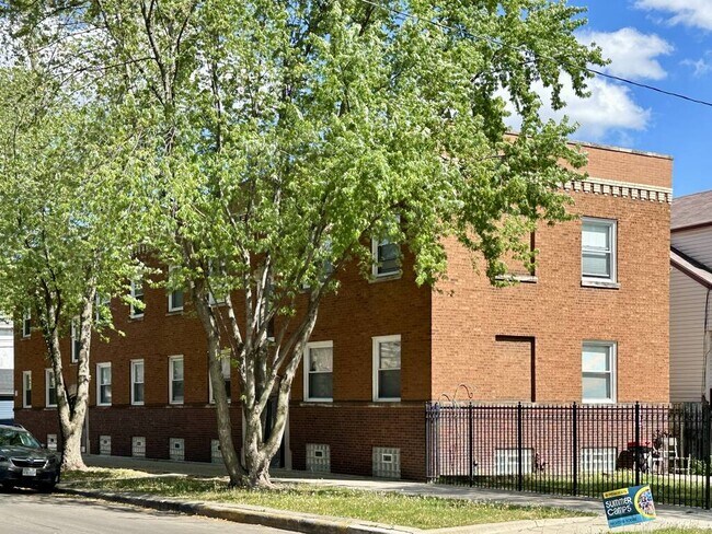 property at 3517 W Grace St