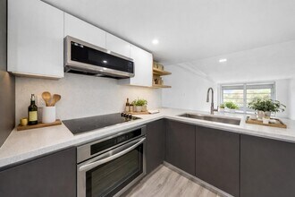 3151 S Palm Aire Dr in Pompano Beach, FL - Building Photo - Building Photo