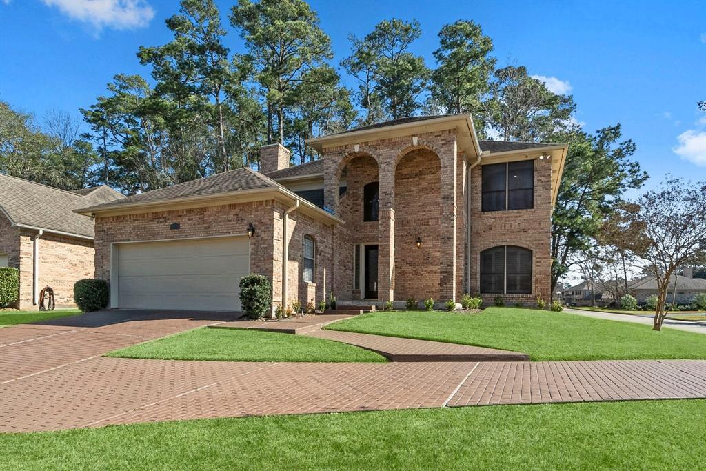 901 Longmire Rd in Conroe, TX - Building Photo