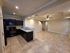 6838 Lakeview Dr. in San Antonio, TX - Building Photo - Building Photo