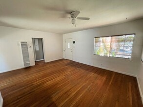 232 S Evergreen Dr in Ventura, CA - Building Photo - Building Photo