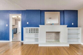 2033 E Bobe St in Pensacola, FL - Building Photo - Building Photo