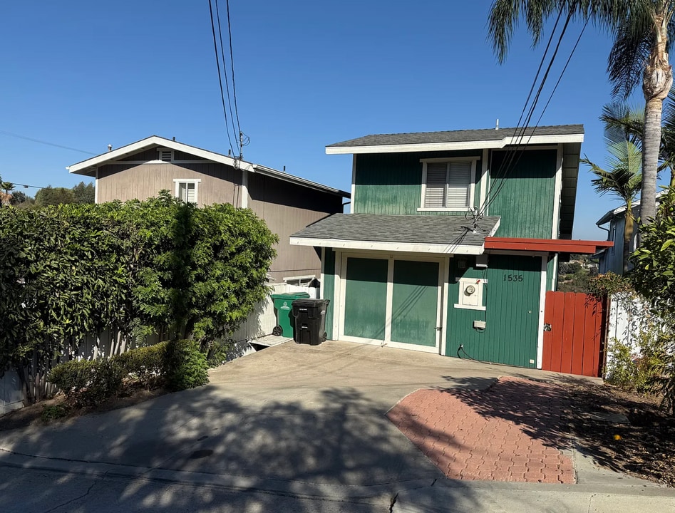 1535 Gregory St in San Diego, CA - Building Photo