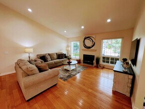 5309 Lockhurst Dr in Los Angeles, CA - Building Photo - Building Photo