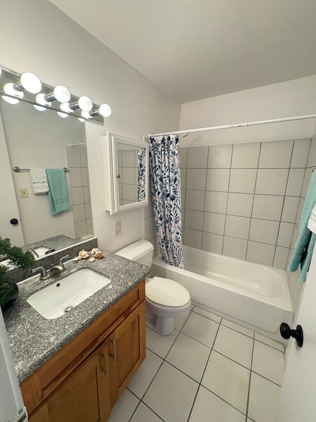 1848 Kahakai Dr in Honolulu, HI - Building Photo - Building Photo