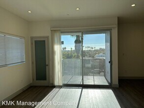 11811 Culver Blvd in Los Angeles, CA - Building Photo - Building Photo