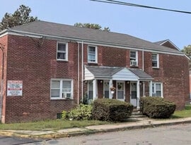 90 Marilyn Pl in Clifton, NJ - Building Photo