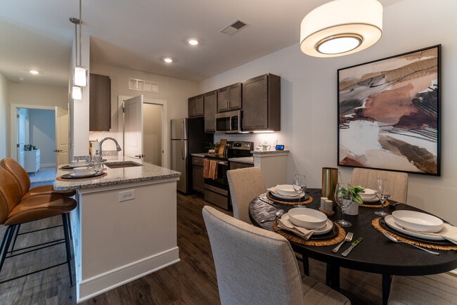 Streams at Battery Park in Anderson, SC - Building Photo - Building Photo