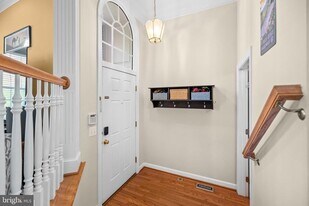 5274 Pocosin Ln in Alexandria, VA - Building Photo