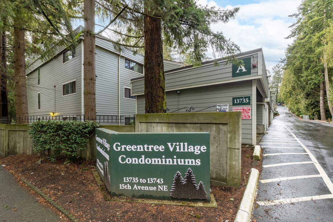 Greentree Village in Seattle, WA - Building Photo