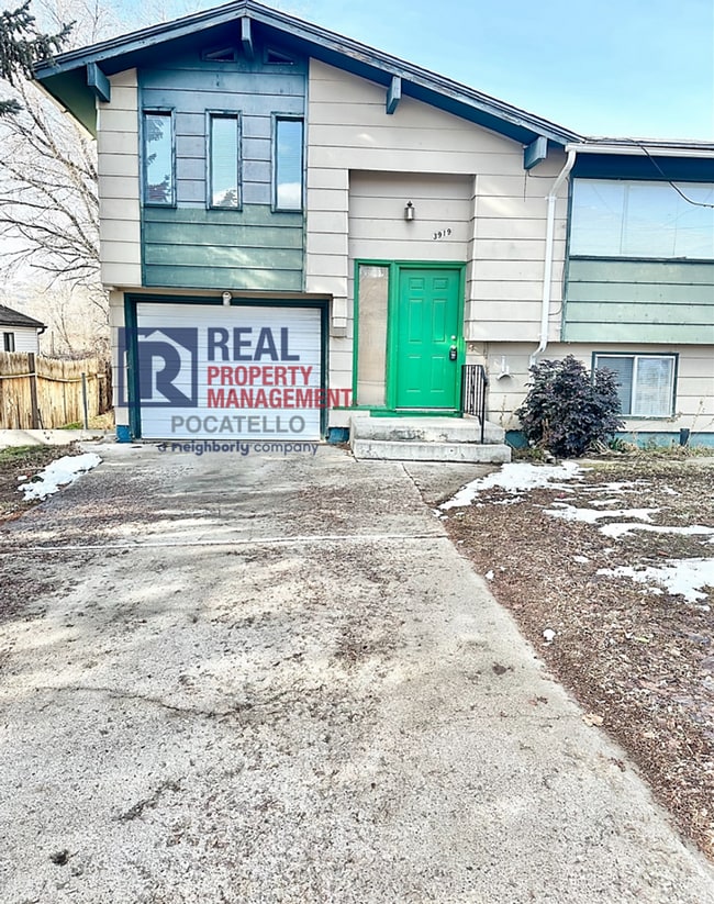 property at 3919 Nora St