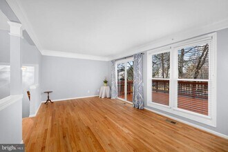 43861 Laburnum Square in Ashburn, VA - Building Photo - Building Photo