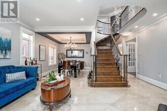 5447 Freshwater Dr in Mississauga, ON - Building Photo - Building Photo