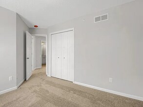 21831 136th Way in Rogers, MN - Foto de edificio - Building Photo