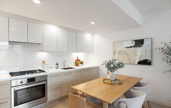 555 Fulton St in San Francisco, CA - Building Photo - Building Photo