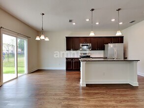 8583 Highfield Ave in Jacksonville, FL - Building Photo - Building Photo
