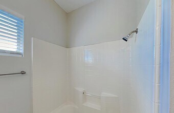 1061 Treehouse Ln in Red Oak, TX - Building Photo - Building Photo