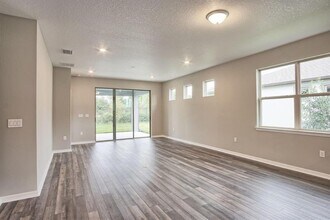 6366 Mooring Line Cir in Apollo Beach, FL - Building Photo - Building Photo