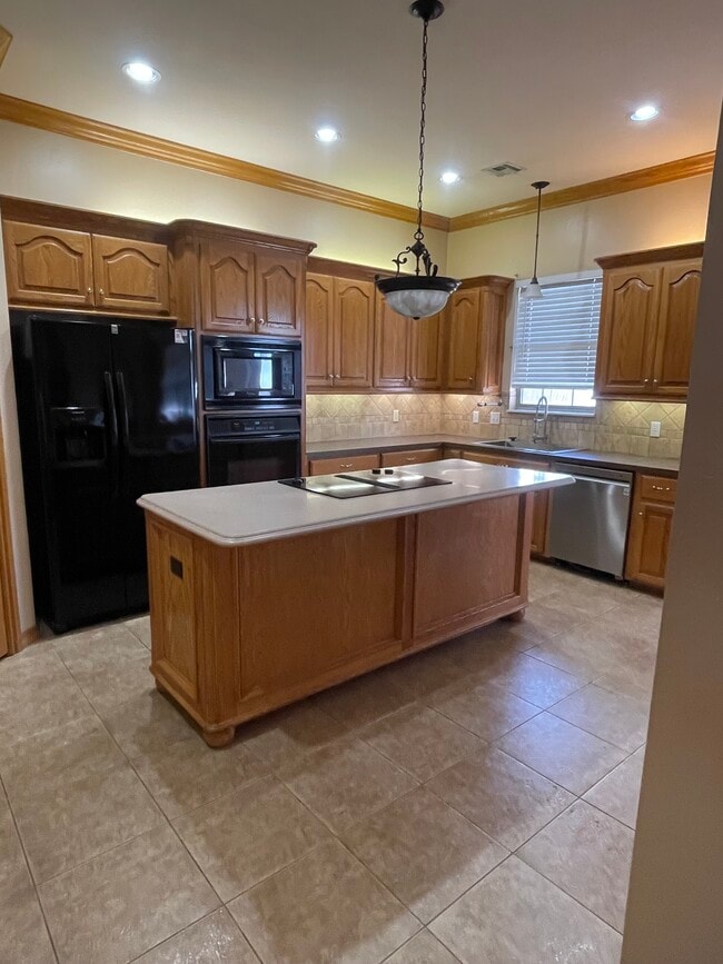 5609 Bent Creek Dr in Oklahoma City, OK - Building Photo - Building Photo