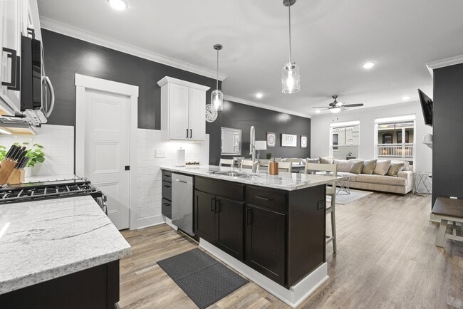 property at 127 E 8th Ave