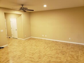 7034 Beauhaven Ct in Jacksonville, FL - Building Photo - Building Photo