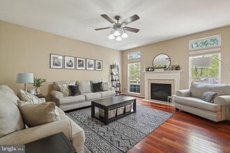 18119 Camdenhurst Dr in Gainesville, VA - Building Photo - Building Photo