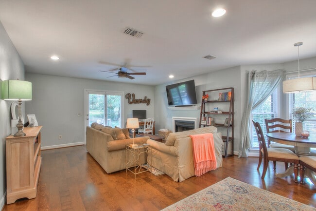 3321 Lealand Ln in Nashville, TN - Building Photo - Building Photo