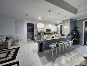 2832 37th Ave NE in Naples, FL - Building Photo - Building Photo