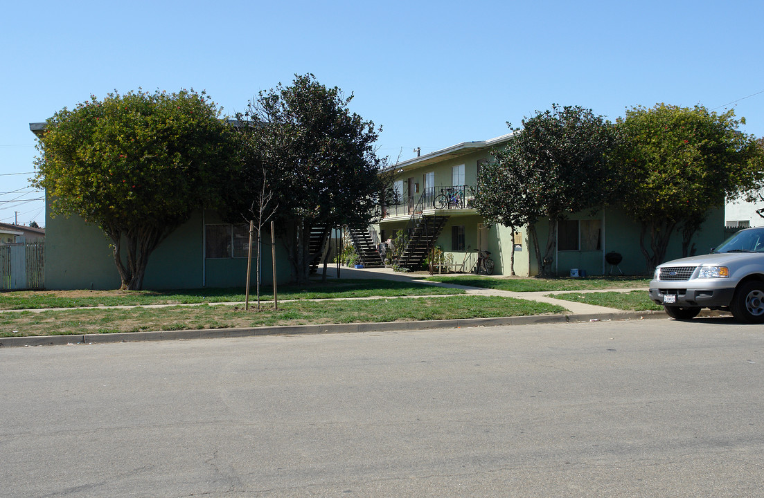 509-513 N S St in Lompoc, CA - Foto de edificio