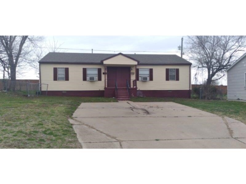 1183 NW Ozmun Ave in Lawton, OK - Foto de edificio