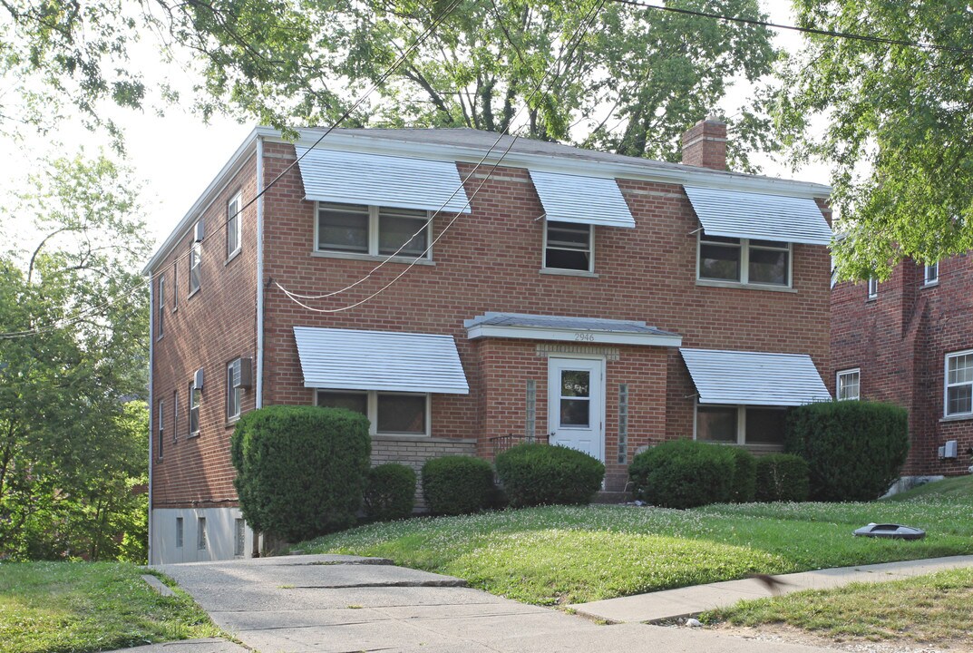 2946 Westridge Ave in Cincinnati, OH - Foto de edificio