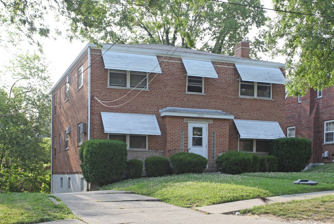 2946 Westridge Ave in Cincinnati, OH - Building Photo