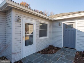6316 Pioneer Dr in Springfield, VA - Building Photo - Building Photo