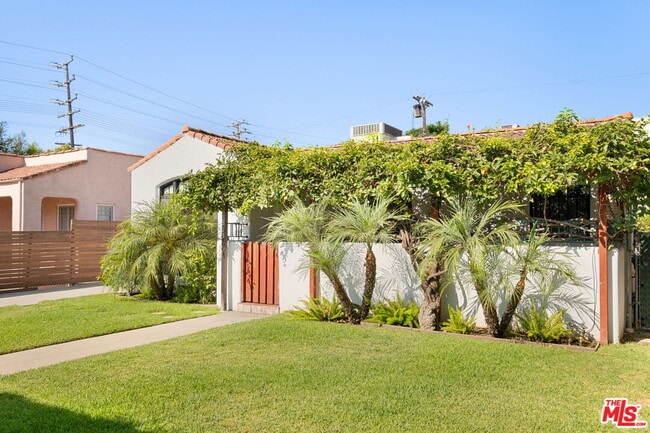 property at 813 N Orange Grove Ave