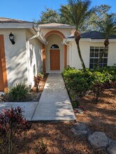 2229 Heritage Greens Dr in Naples, FL - Building Photo - Building Photo
