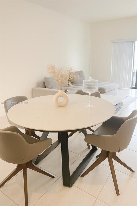 4670 NW 84th Ave in Doral, FL - Building Photo