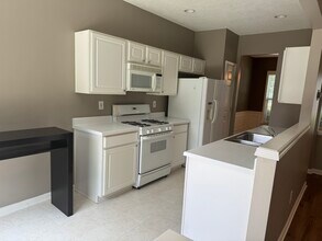 5705 Falling Water Terrace in Roswell, GA - Building Photo - Building Photo