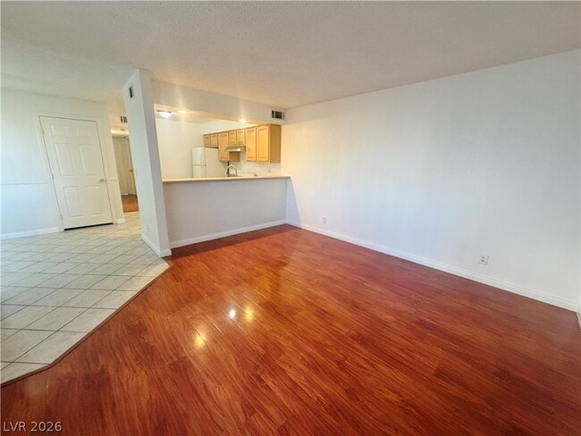 4264 Tara Ave in Las Vegas, NV - Foto de edificio - Building Photo