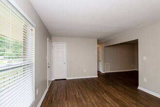 3511 Firestone Dr in Charlotte, NC - Building Photo - Building Photo