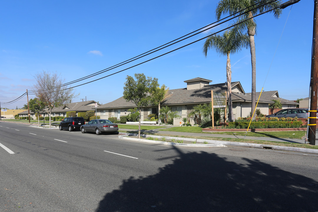 Continental Gardens Apartments in Stanton, CA - Building Photo