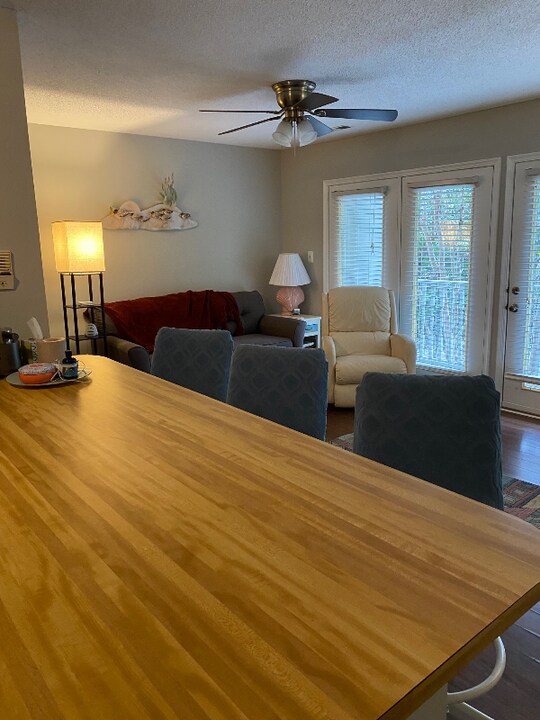 1511 Creekwood Ct in Raleigh, NC - Foto de edificio